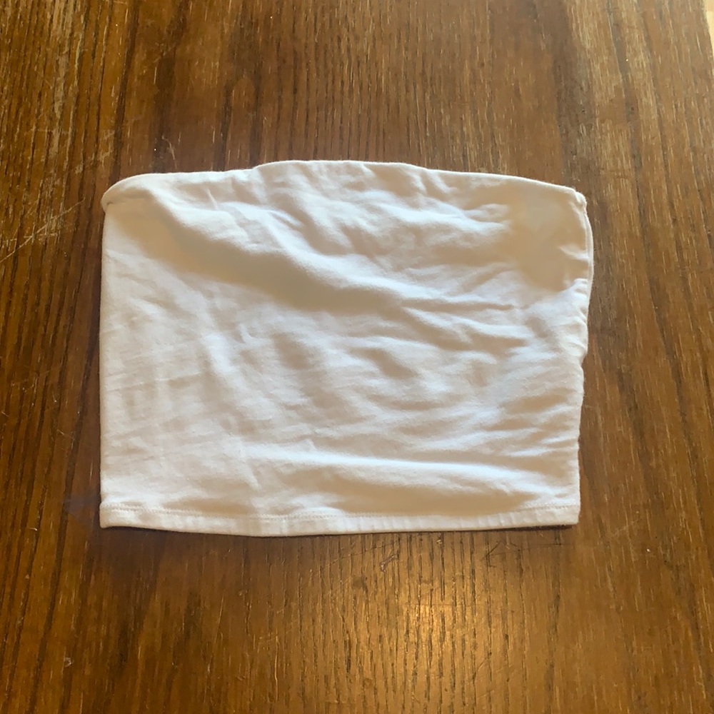 Strapless top . Very good quality